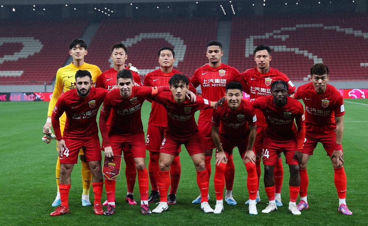 那么问题来了，这个光剑的价格是多少呢？大概也就十万人民币吧